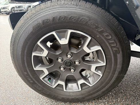 Used 2025 Jeep Gladiator Sport w/ Premium Package image 35