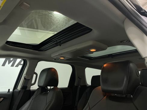 Used 2015 GMC Acadia Denali image 13