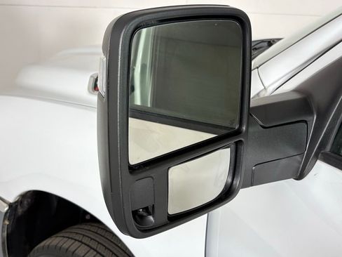 Used 2024 RAM 2500 Big Horn AWD/4WD image 13