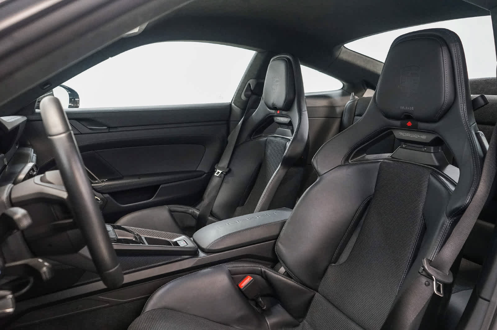 Certified 2025 Porsche 911 GT3 RWD image 5