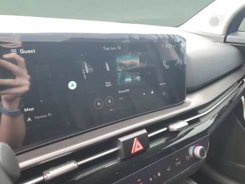 New 2026 Kia Sportage SX FWD image 16