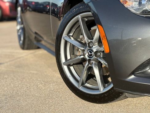 Used 2019 MAZDA MX-5 Miata RF Grand Touring image 12