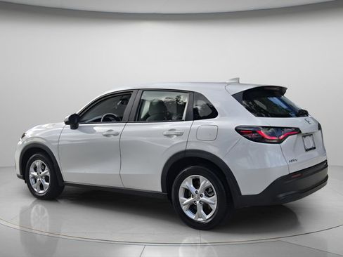 Used 2023 Honda HR-V LX image 7