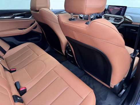 Used 2023 BMW X4 xDrive30i image 12