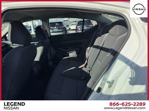 Used 2023 Nissan Altima 2.5 SV image 11