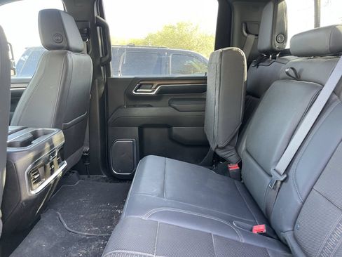 Used 2024 Chevrolet Silverado 3500 High Country w/ High Country Premium Package AWD/4WD image 10