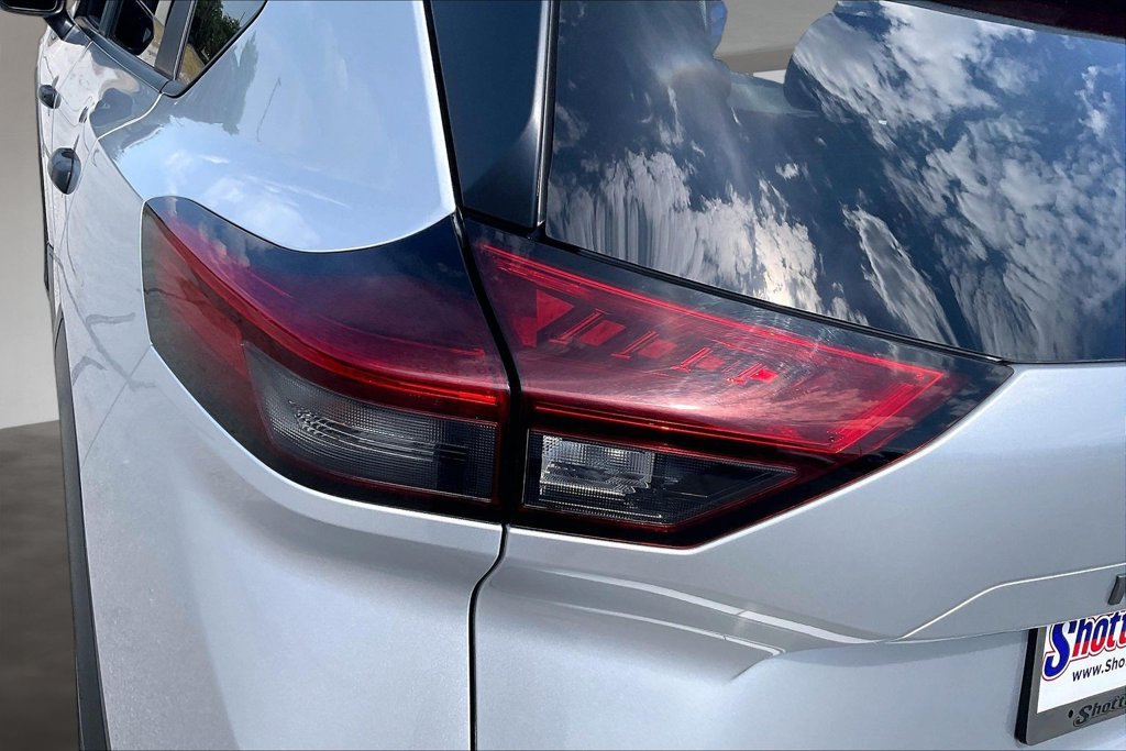 Used 2024 Nissan Rogue S AWD/4WD image 22