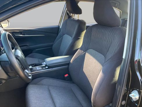 Used 2025 Toyota Camry LE FWD image 8