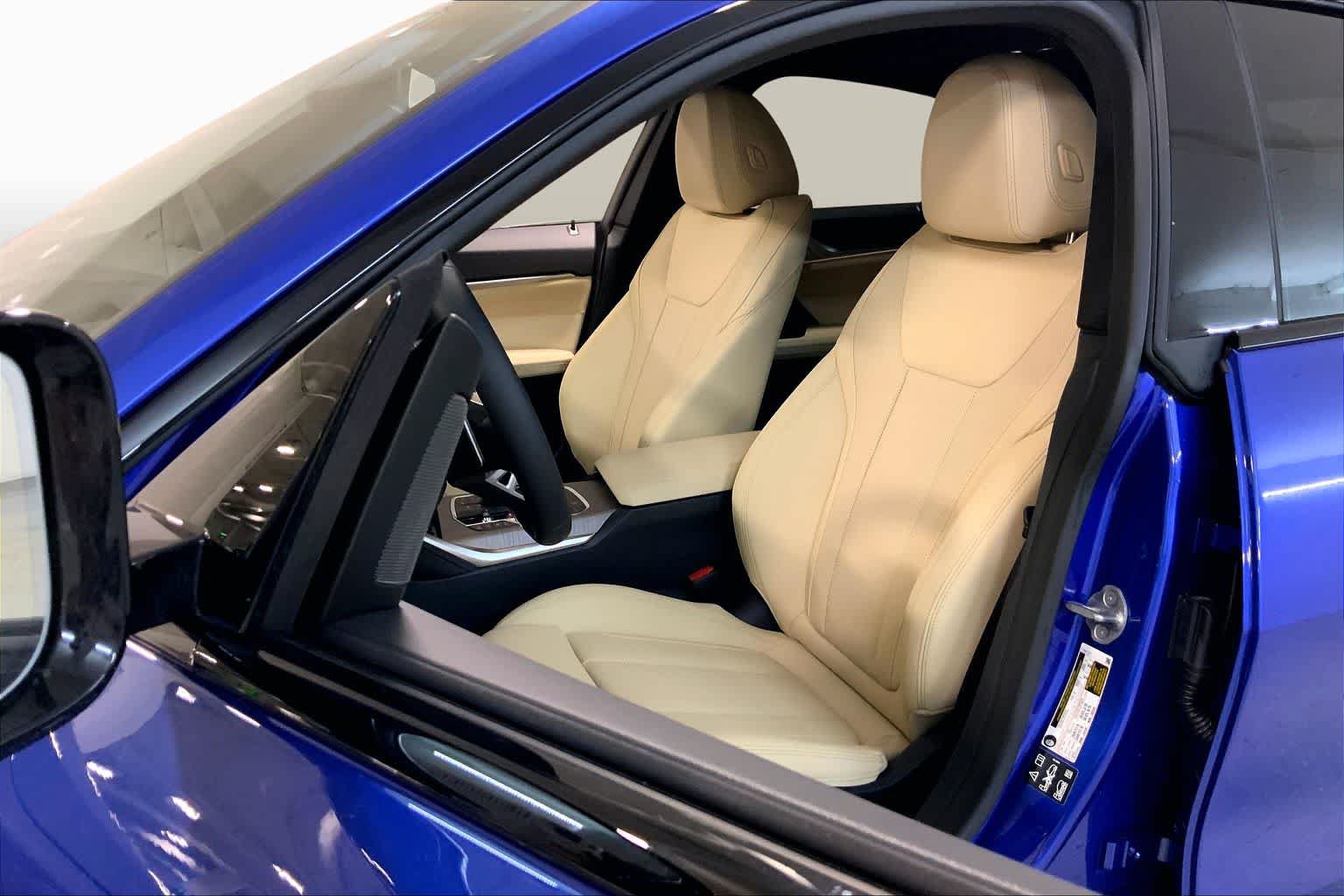 New 2026 BMW 430i xDrive w/ M Sport Package AWD/4WD image 9