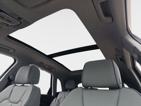 Certified 2025 Audi Q5 2.0T Premium Plus w/ Premium Plus Package image 30