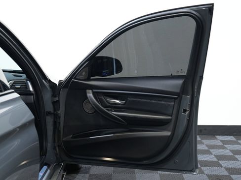 Used 2018 BMW M3 image 24