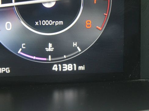 Used 2023 Kia Sorento SX FWD image 31