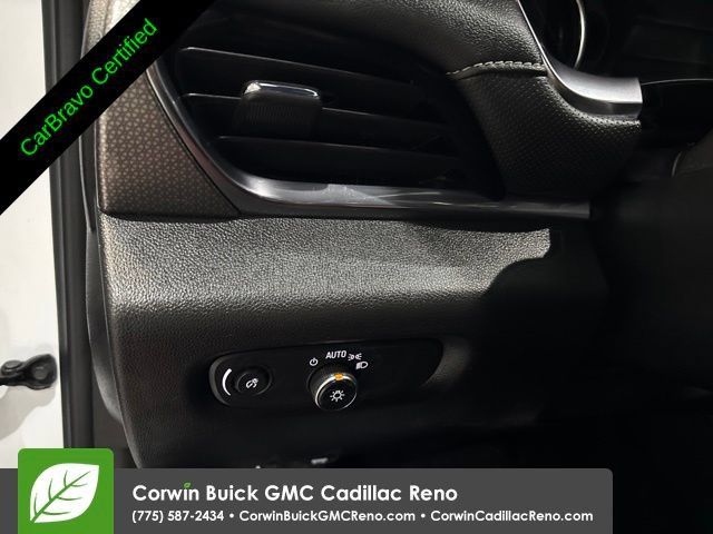Certified 2023 Chevrolet Traverse Premier w/ Redline Edition AWD/4WD image 17