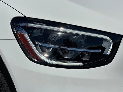 Used 2022 Mercedes-Benz GLC 300 4MATIC image 10