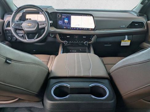 New 2026 Chevrolet Suburban High Country image 14