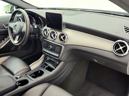 Used 2018 Mercedes-Benz GLA 250 4MATIC image 23