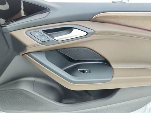 Used 2025 Audi A6 e-tron Premium w/ Convenience Package image 23