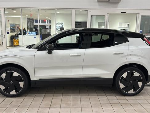 New 2026 Volvo EX30 Plus w/ Climate Package image 8