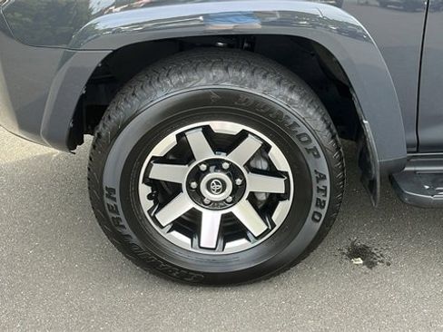 Certified 2024 Toyota 4Runner TRD Off-Road image 8
