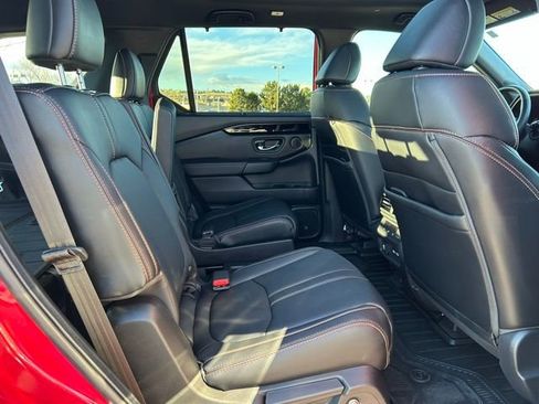 Used 2023 Honda Pilot TrailSport image 27