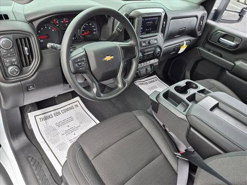 Used 2026 Chevrolet Silverado 2500 Custom w/ Custom Value Package AWD/4WD image 10