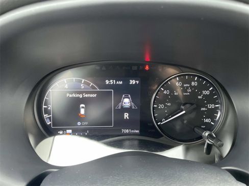 Used 2024 Nissan Kicks SV image 32