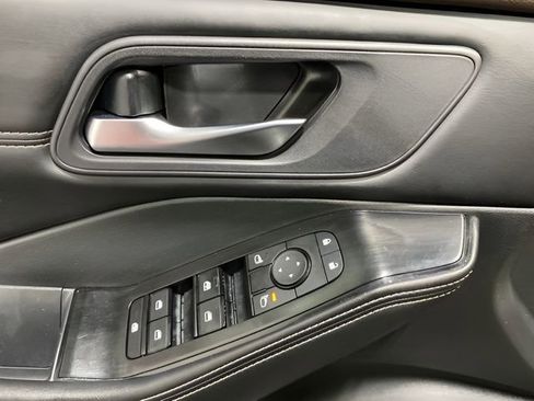 Certified 2023 Nissan Rogue SV w/ SV Premium B Package AWD/4WD image 10