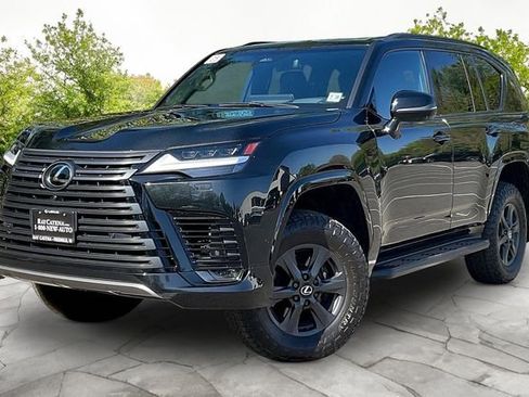 Used 2025 Lexus LX 700h Overtrail w/ Accessory Package (Z1) AWD/4WD image 3
