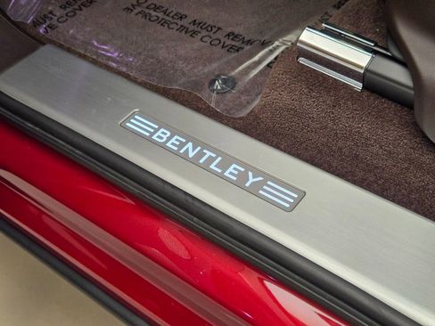 Certified 2021 Bentley Bentayga AWD/4WD image 18