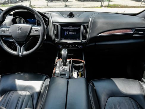 Used 2019 Maserati Levante S GranLusso image 16