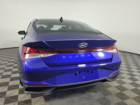 Used 2021 Hyundai Elantra SEL w/ Convenience Package FWD image 6