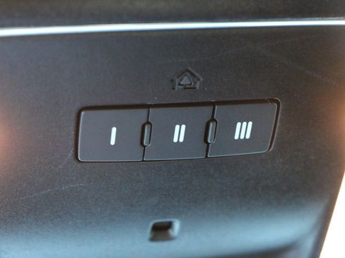 Used 2020 Jeep Grand Cherokee Altitude RWD image 24