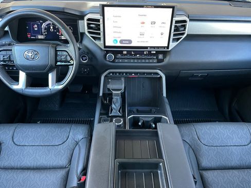 Used 2024 Toyota Tundra Limited image 3