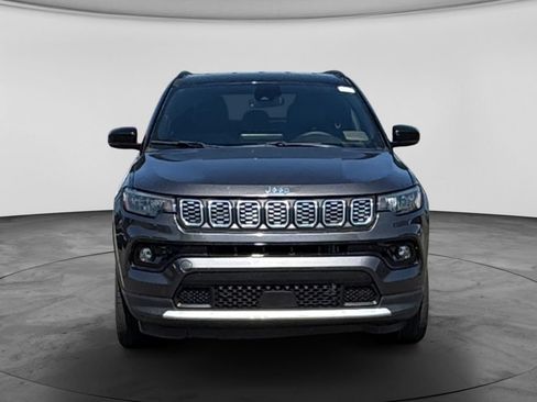 Used 2024 Jeep Compass Limited AWD/4WD image 2