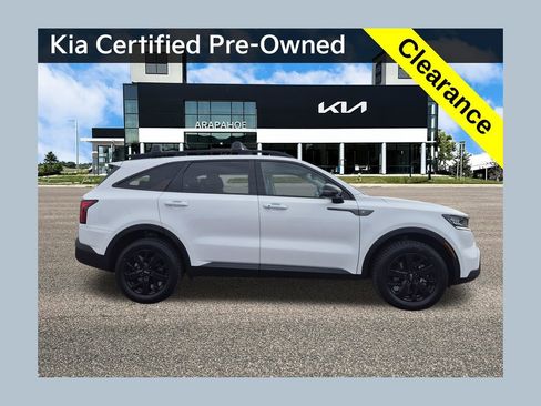 Used 2023 Kia Sorento S AWD/4WD image 1