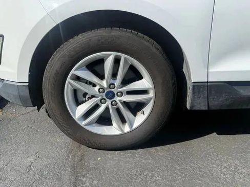 Used 2017 Ford Edge SEL w/ Class II Trailer Tow Package AWD/4WD image 26