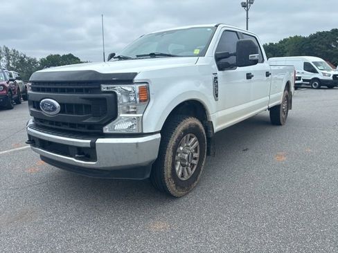Used 2022 Ford F250 XL w/ Power Equipment Group RWD image 2