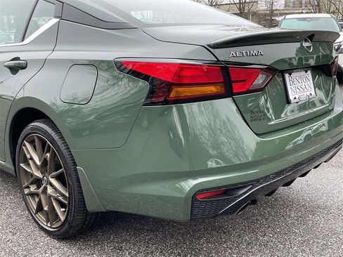 Used 2025 Nissan Altima 2.5 SR w/ SR Premium Package image 12