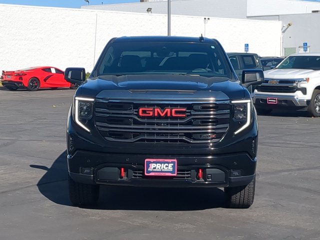Used 2024 GMC Sierra 1500 AT4 w/ Technology Package AWD/4WD image 2