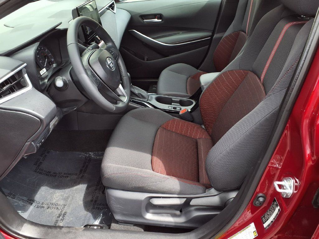 Certified 2024 Toyota Corolla SE w/ SE Premium Package FWD image 17