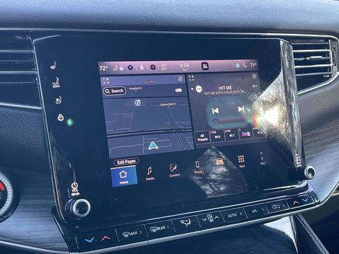 Certified 2024 Jeep Wagoneer Series II w/ Flexible Seating Group image 37