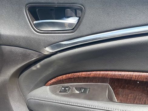 Used 2018 Acura MDX FWD image 19