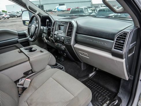 Used 2018 Ford F250 XLT w/ FX4 Off-Road Package AWD/4WD image 16