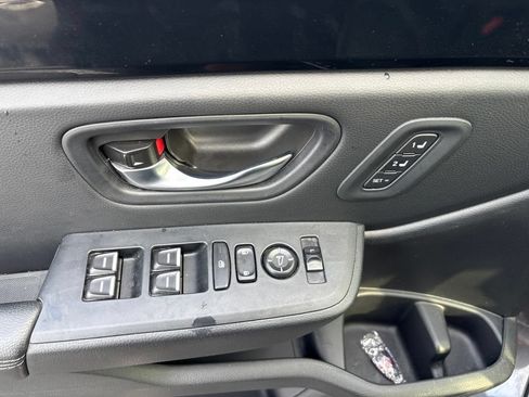 Used 2025 Honda Pilot Touring image 19