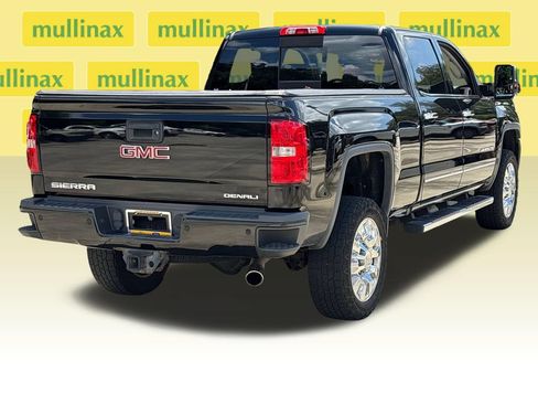 Used 2016 GMC Sierra 2500 Denali w/ Driver Alert Package AWD/4WD image 4