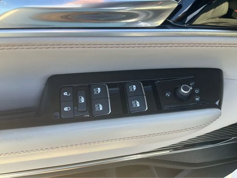 Used 2022 Jeep Grand Wagoneer Series I w/ Convenience Group III AWD/4WD image 26