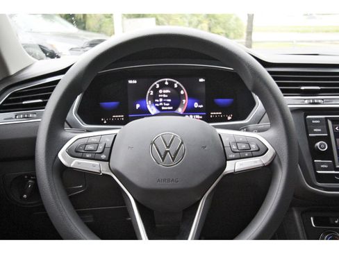 Used 2022 Volkswagen Tiguan S FWD image 13