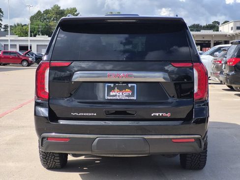 Used 2021 GMC Yukon XL AT4 w/ AT4 Premium Plus Package AWD/4WD image 5