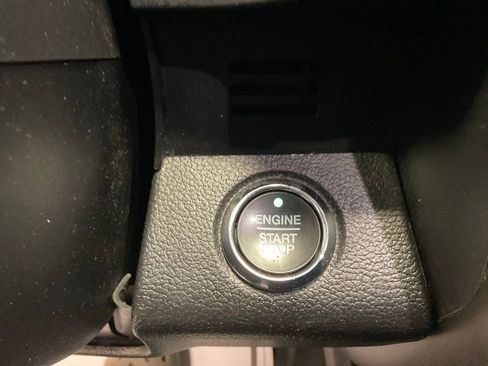 Used 2020 Ford Expedition Limited image 10