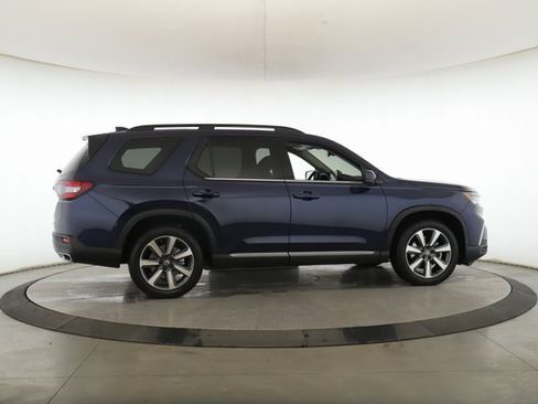 Used 2025 Honda Pilot Elite image 6